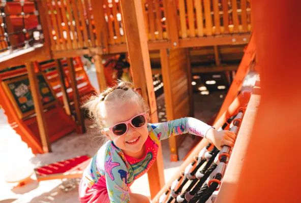 Vivapark Porto Belo inaugura playgrounds autorais e integrados à natureza